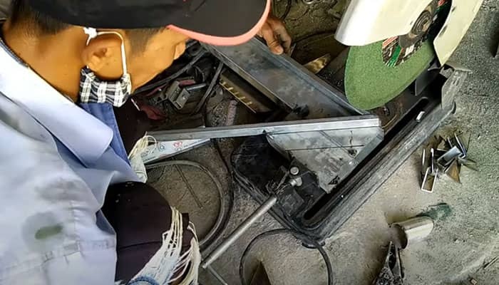 Hướng dẫn cách làm cửa sắt chi tiết từ đơn giản đến phức tạp cho người mới
