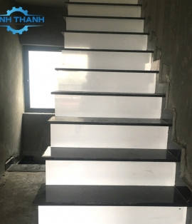 Ốp Đá Cầu Thang - Mẫu 21